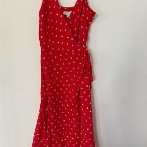 Amour Vert 100% silk strappy wrap dress in Red w flower print.